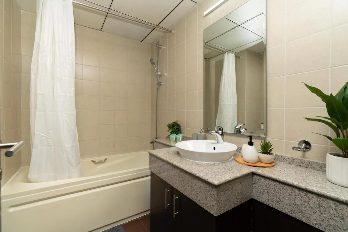 Apartment Opulent 1 Bedroom Marina View Dubai