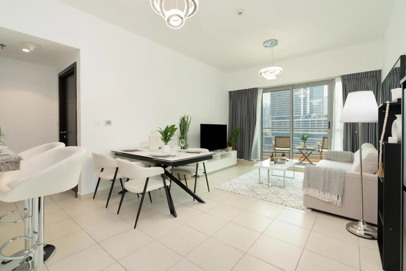 Opulent 1 Bedroom Marina View Dubai Apartment